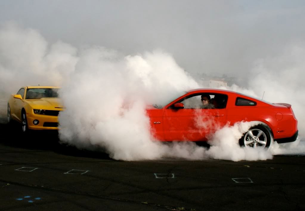 2011_mustang_gt_jalopnik_06.jpg