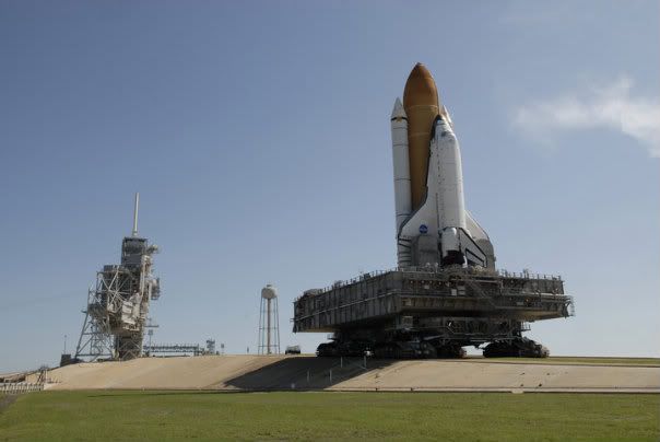 sts127_rollout_slideshow_604x500.jpg