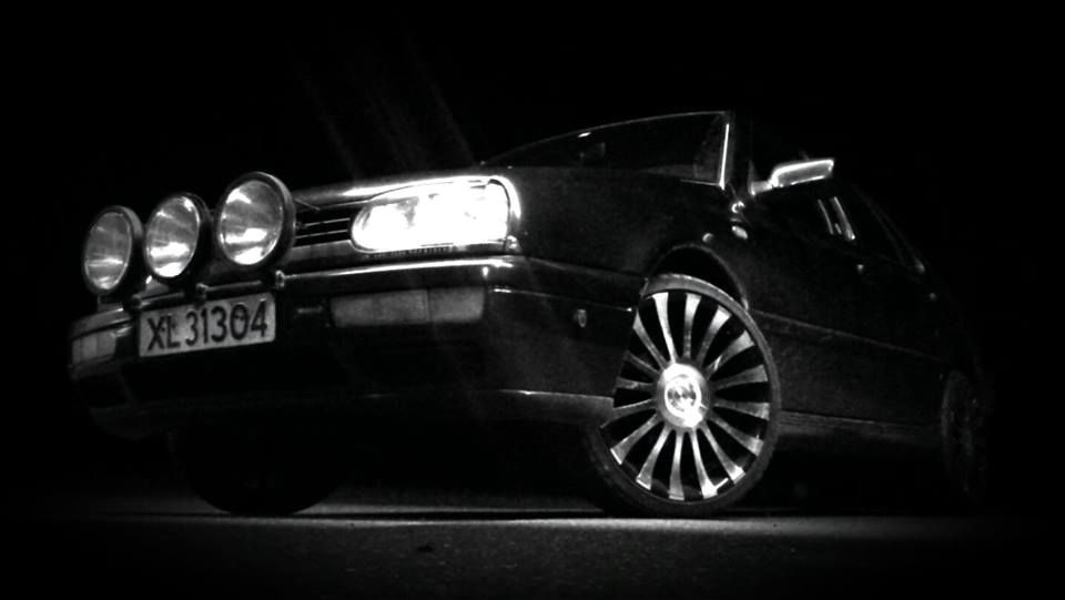 579162_734423396575117_1343364832_n_zpsa