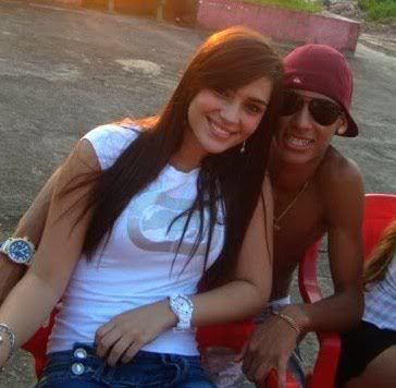 http://i704.photobucket.com/albums/ww49/semmundo/SEM%20MUNDO/neymarmae1.jpg