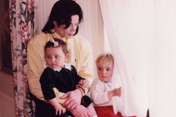  Novas fotos de Michael Jackosn e seus filhos são divulgadas